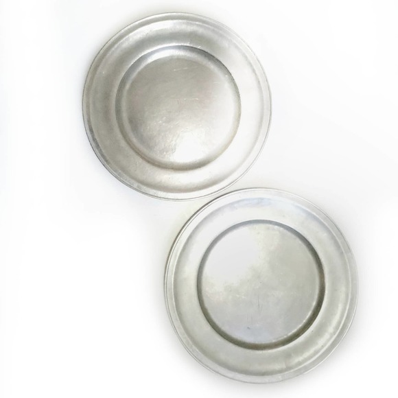 Vintage | Pewter Plate Decor